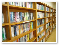 2階 児童書・一般書コーナー 2階 児童書・一般書コーナー