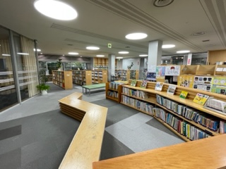 図書コーナー 図書コーナー